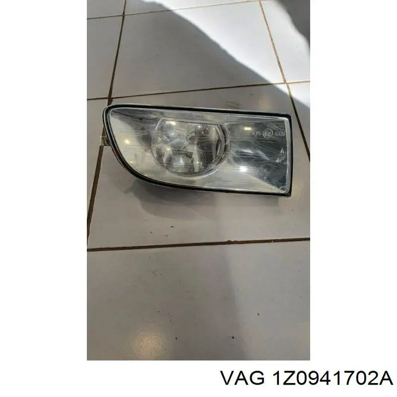 Faro antiniebla derecho VAG 1Z0941702A precio, desde 40,66 EUR