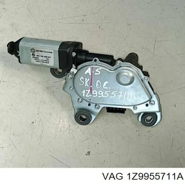 Motor limpiaparabrisas, trasera 99551820601 Vika