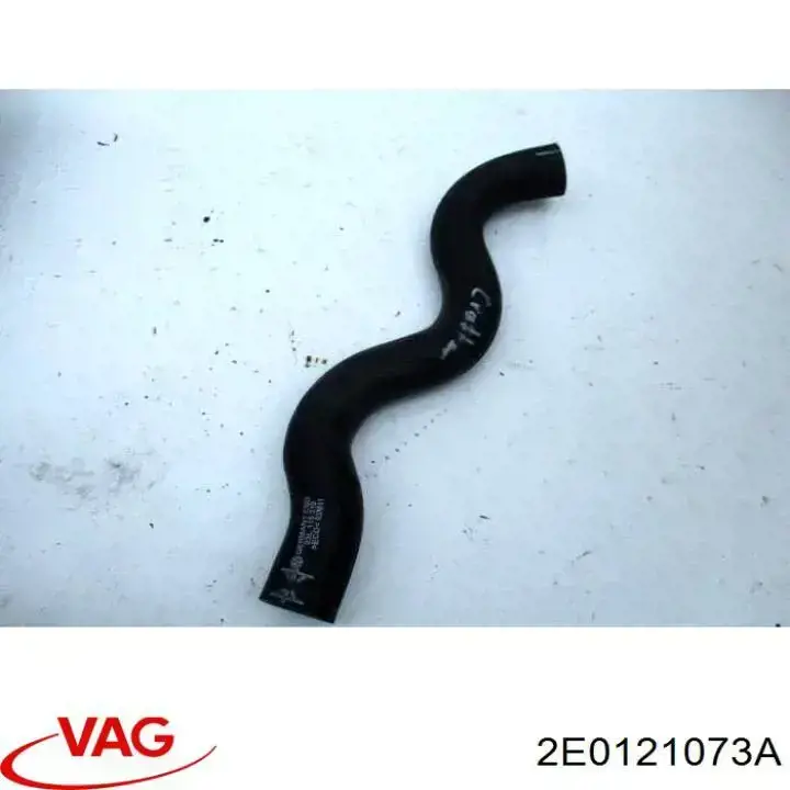 Manguito de líquido refrigerante VAG 2E0121073A precio, desde 20,72 EUR