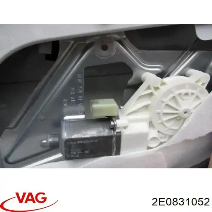 2E0831052 VAG Puerta delantera derecha