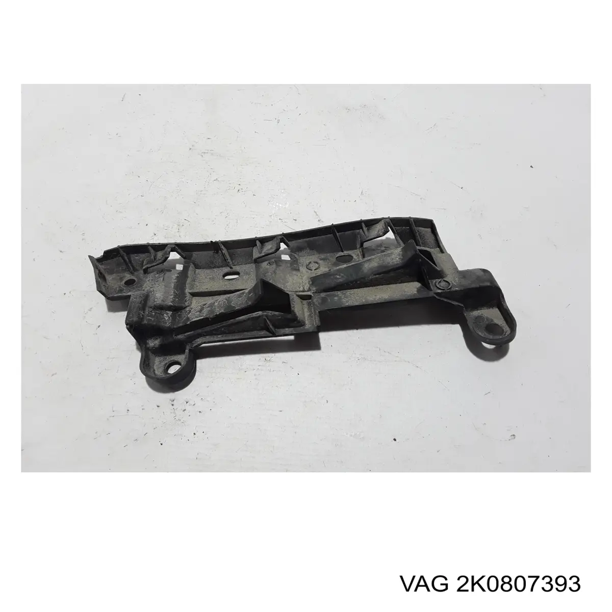 Soporte de parachoques trasero izquierdo VAG 2K0807393 precio, desde 27,14 EUR