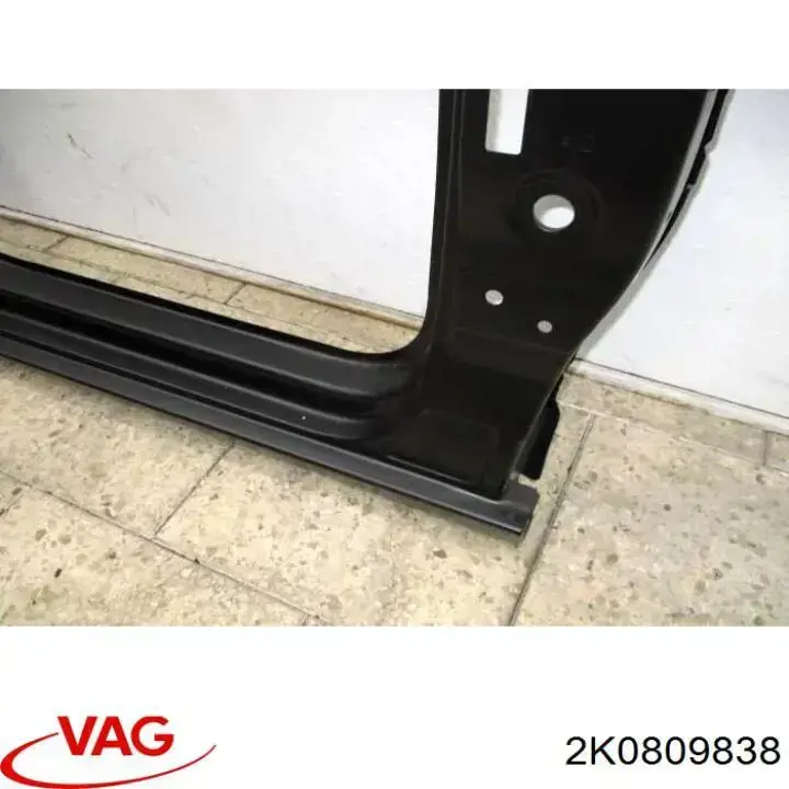 Pilar central derecho de carrocería VAG 2K5809838 precio, desde 927,55 EUR
