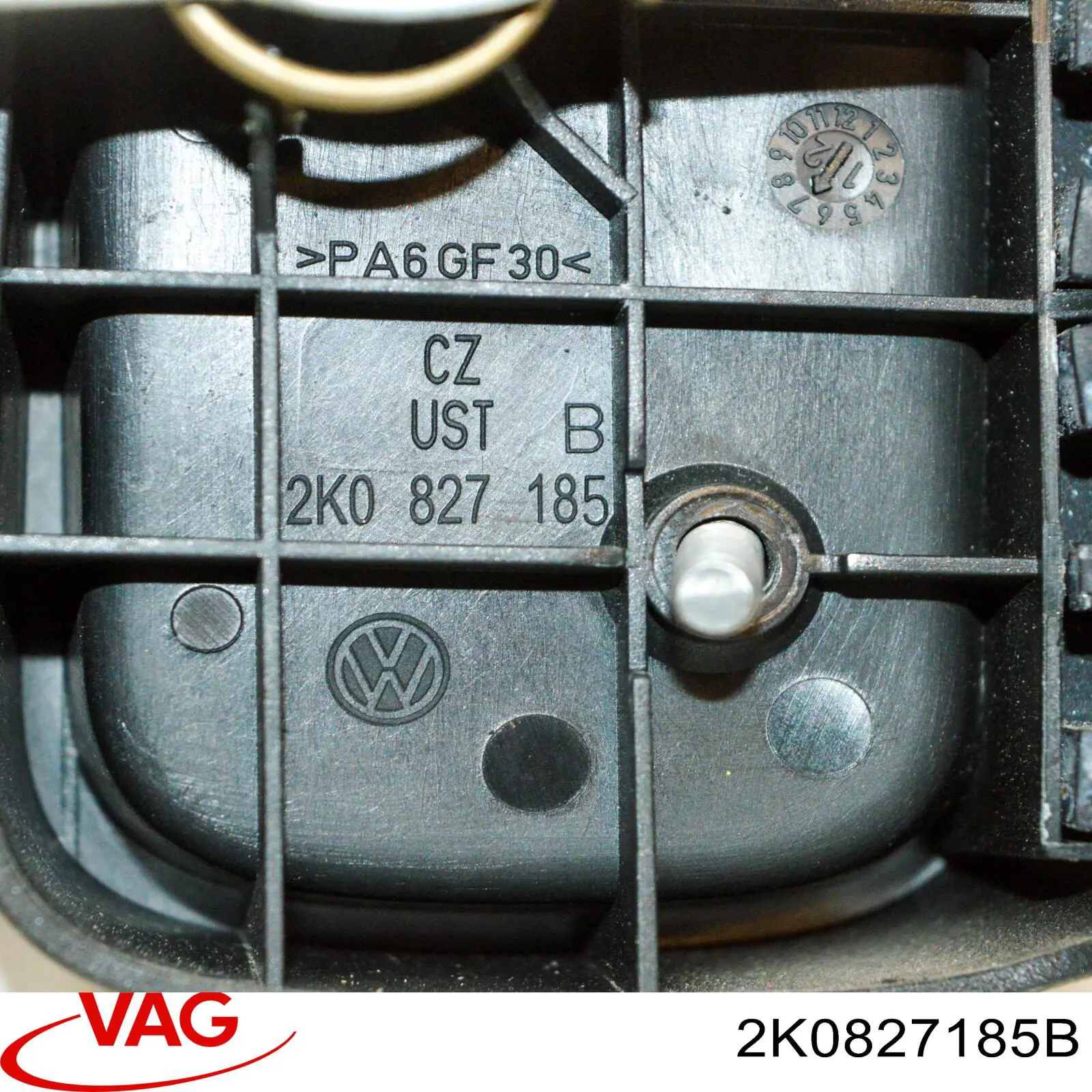 Manija interior derecha de puerta trasera batiente 2K0827185B9B9 VAG
