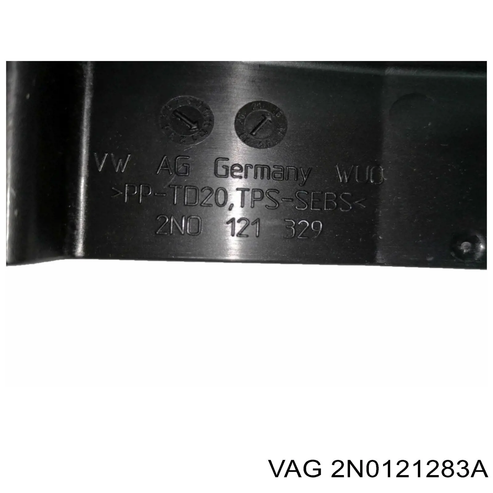 Deflector de aire del radiador izquierdo VAG 2N0121283A precio, desde 27,85 EUR