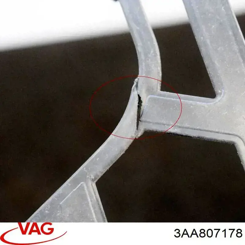 Guía derecha del parachoques delantero VAG 3AA807178 precio, desde 9,27 EUR