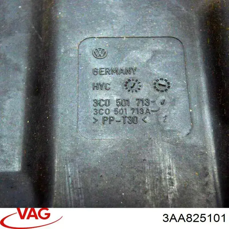 Protección inferior izquierda 3AA825101 VAG