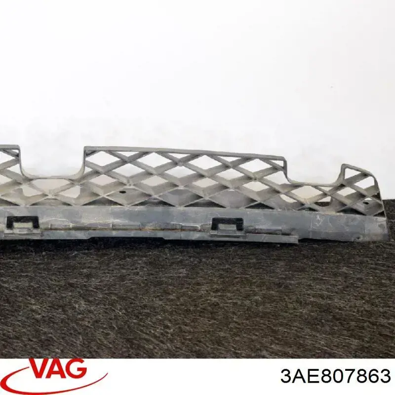 PVG43091A Signeda soporte de parachoques trasero central