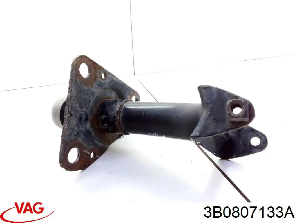 Comprar 3B0807133A VAG Soporte de parachoques delantero izquierdo