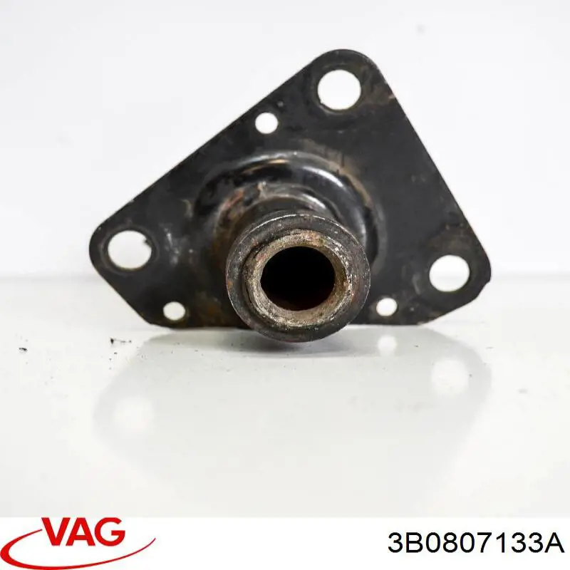 Soporte de parachoques delantero izquierdo VAG 3B0807133A precio, desde 36,84 EUR