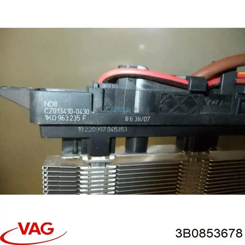 Rejilla derecha del parachoques delantero 3B0853678 VAG