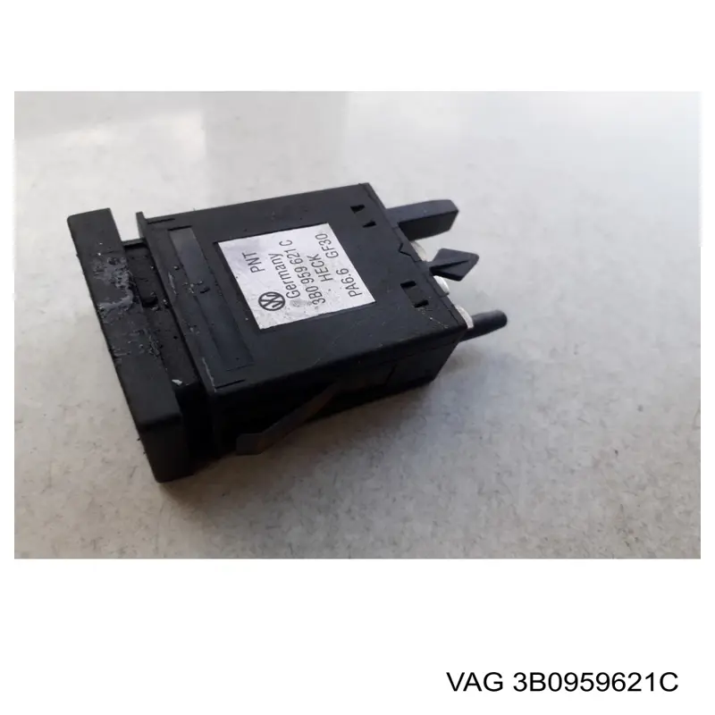 Botón de encendido de la calefacción de la luneta trasera VAG 3B0959621C precio, desde 26,14 EUR