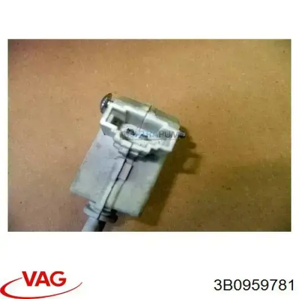 Motor de apertura/cierre del cierre del maletero (puerta trasera 3/5) VAG 3B0959781
