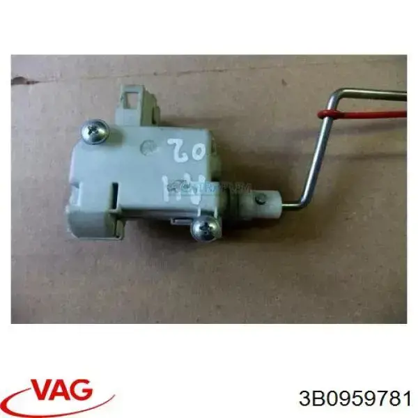 3B0959781 VAG Motor de apertura/cierre del cierre del maletero (puerta trasera 3/5)