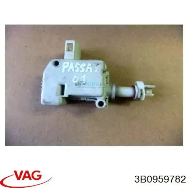 Motor tapa combustible 3B0959782 VAG
