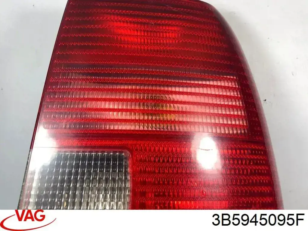 Piloto trasero izquierdo 3B5945095F VAG