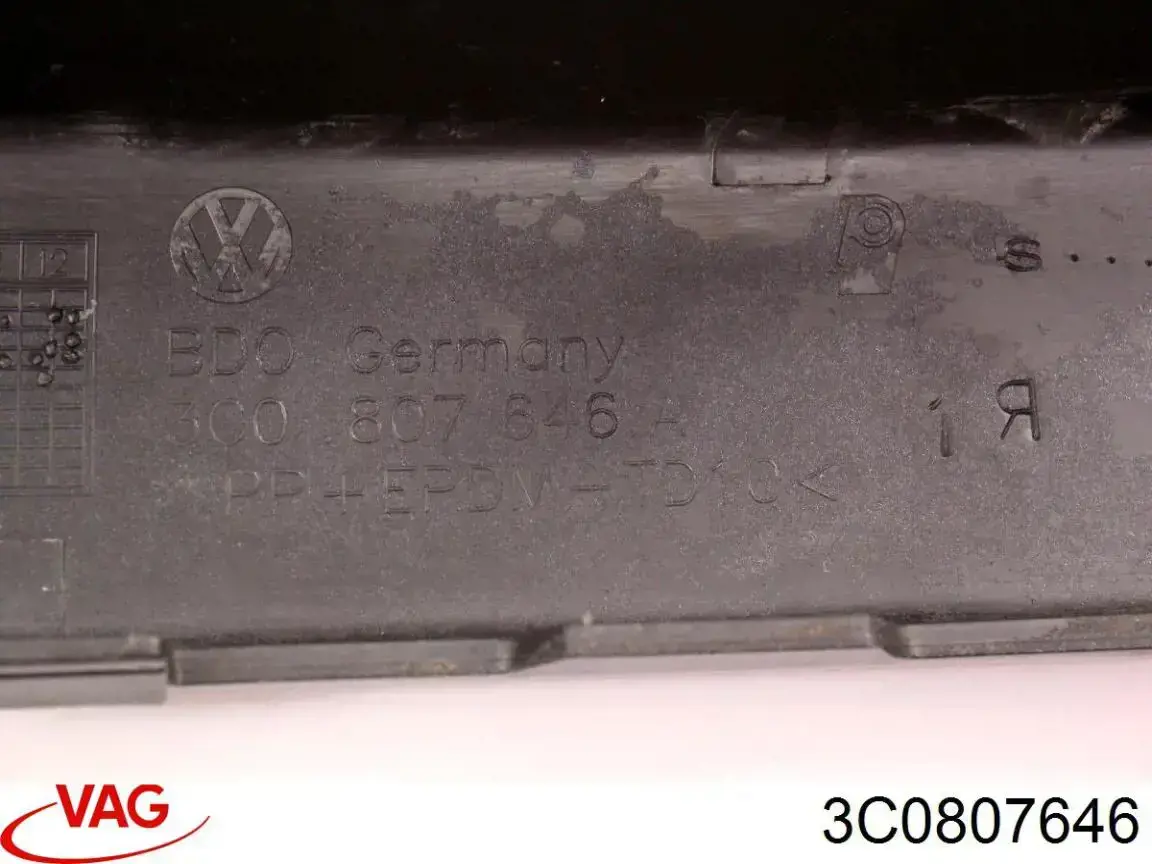 Comprar 3C0807646 VAG Moldura del parachoques delantero derecho