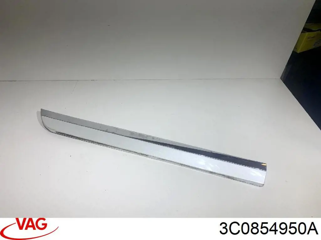 Comprar 3C0854950A VAG Embellecedor de puerta trasera derecha