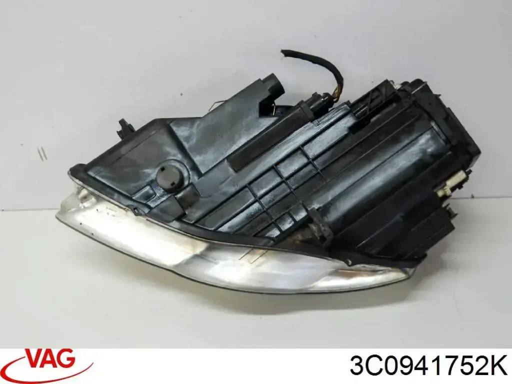 Faro derecho VAG 3C0941752K precio, desde 188,78 EUR