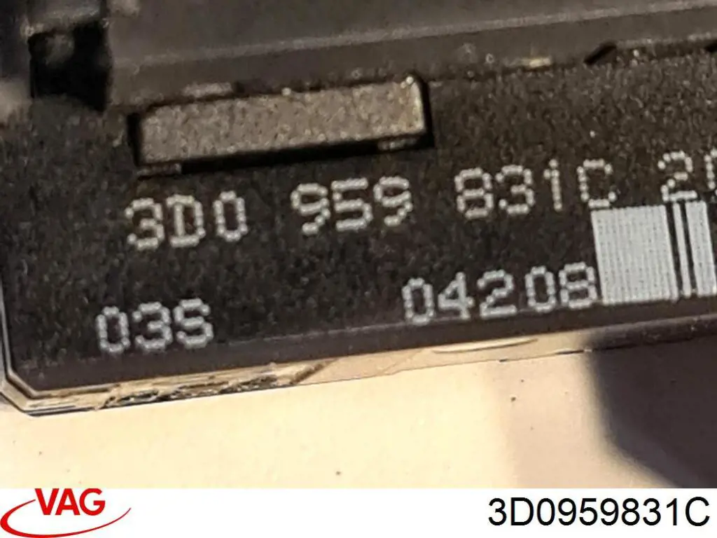 Botón interior de apertura de maletero VAG 3D0959831C precio, desde 34,85 EUR
