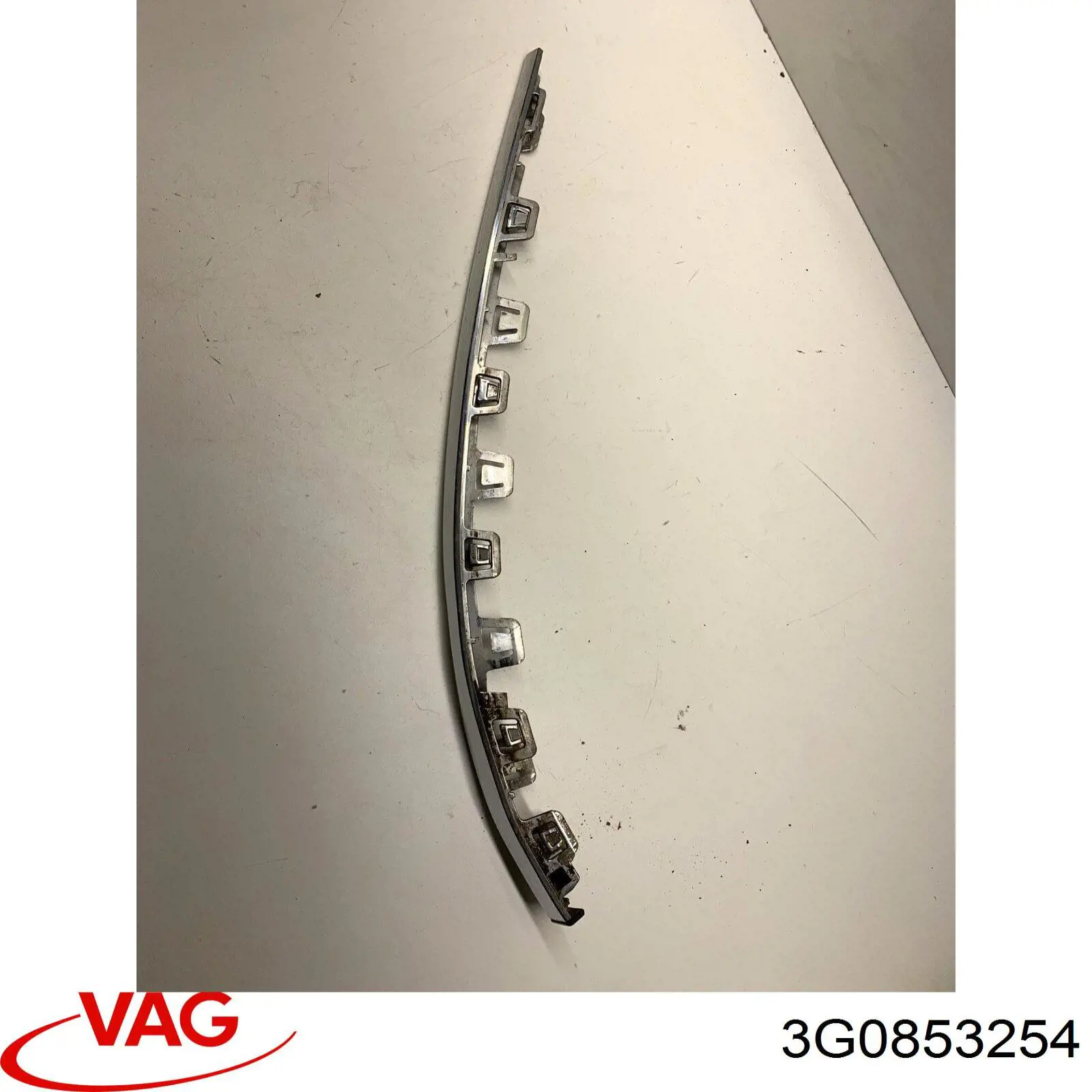 Moldura del parachoques delantero derecho VAG 3G0853254 precio, desde 25,03 EUR