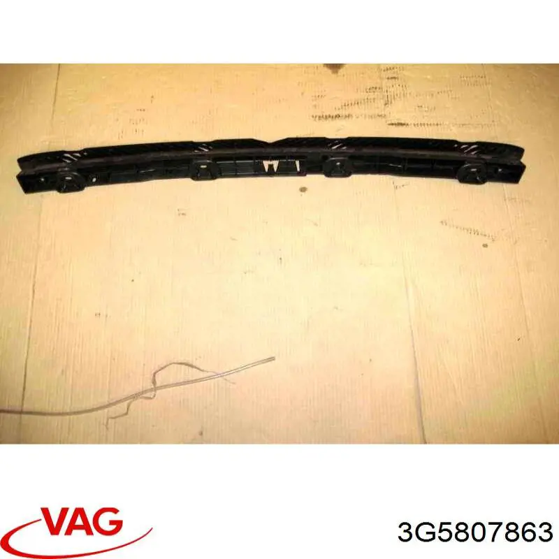 Soporte central del parachoques trasero 3G5807863 VAG