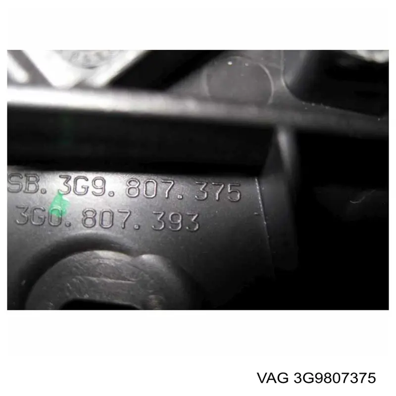 Soporte de parachoques trasero izquierdo VAG 3G9807375