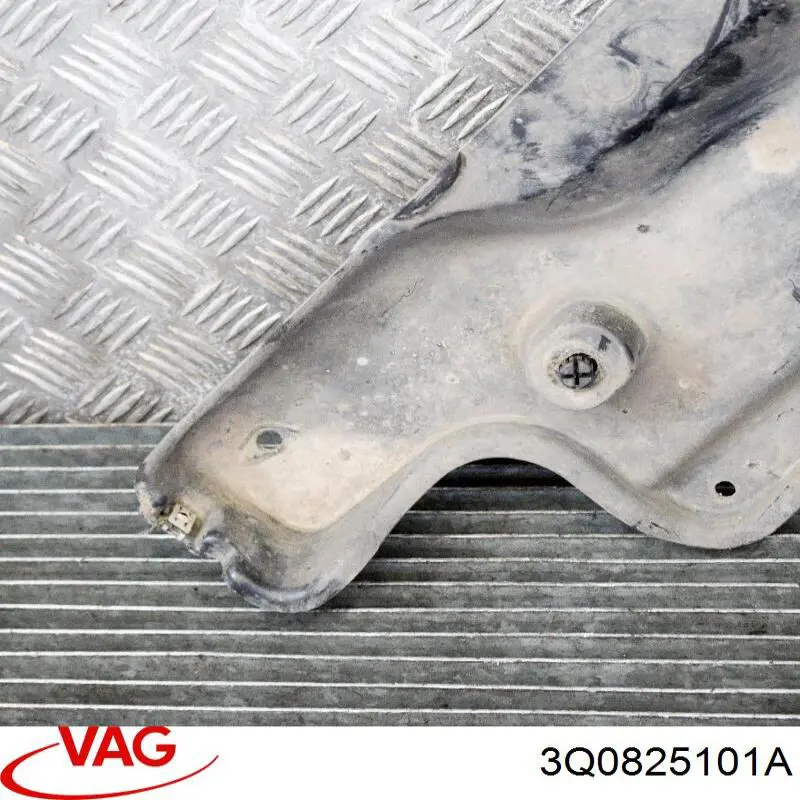Protección inferior trasera izquierda 3Q0825101A VAG
