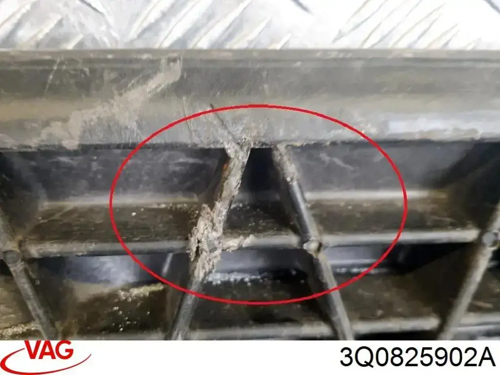 Protección motor / empotramiento 5Q0825902A VAG