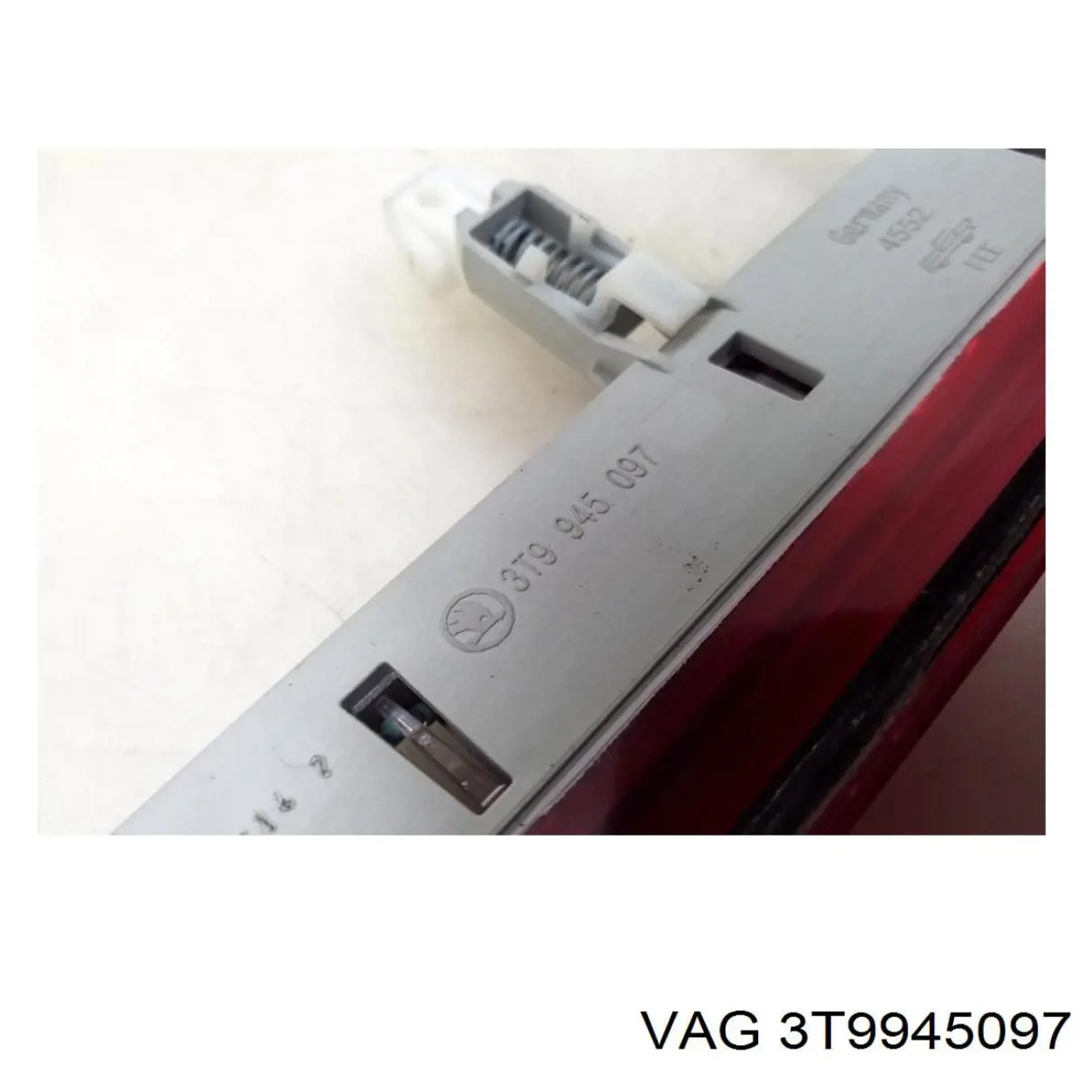 Comprar Tercera luz de freno Skoda SuperB II 3T5