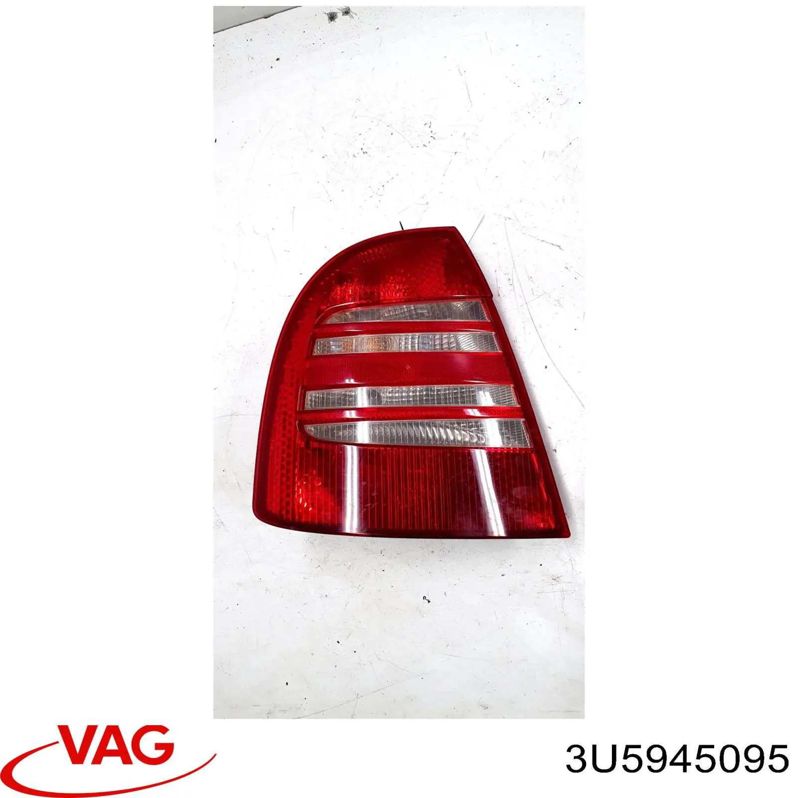 Piloto trasero izquierdo VAG 3U5945095 precio, desde 74,05 EUR