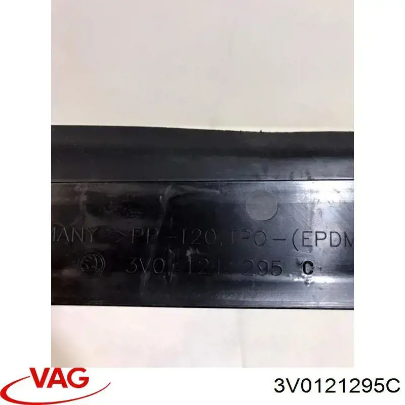 Comprar 3V0121295C VAG Deflector de aire inferior del radiador
