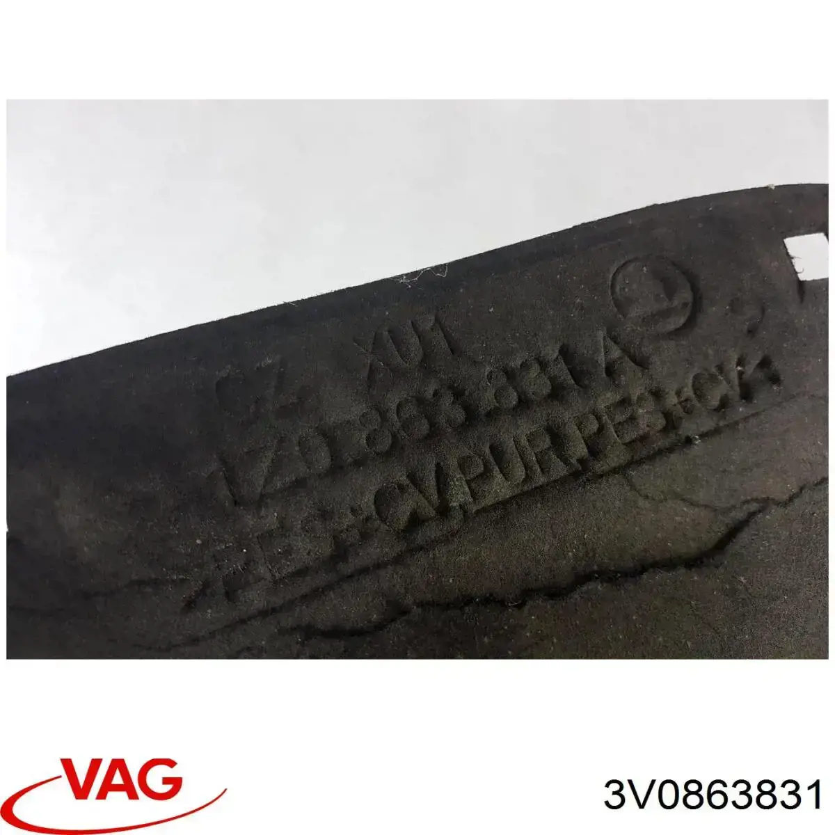 Insonorizante de motor VAG 3V0863831 precio, desde 46,72 EUR