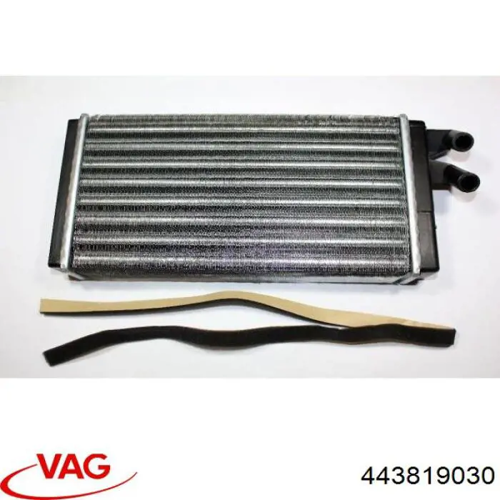 443819030 VAG radiador de calefacción