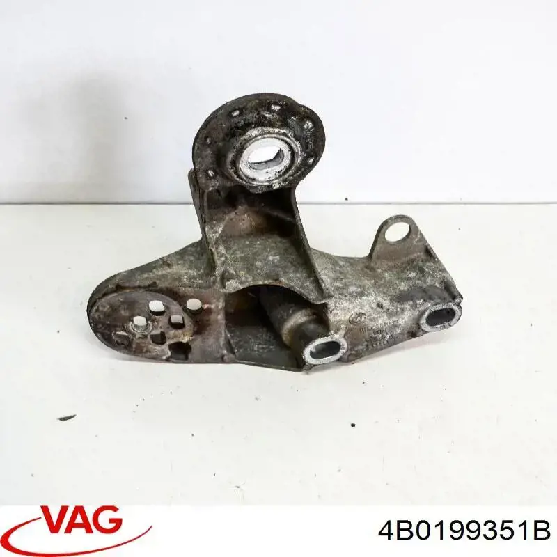 Soporte del soporte izquierdo del motor VAG 4B0199351B precio, desde 46,46 EUR