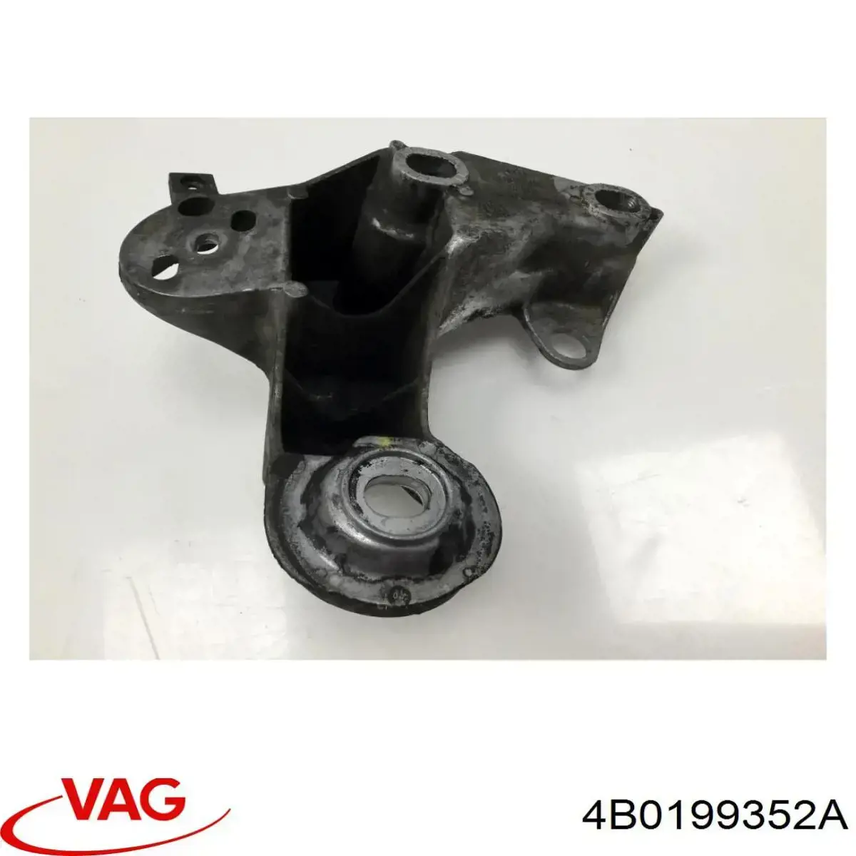 Soporte derecho del motor VAG 4B0199352A precio, desde 43,56 EUR