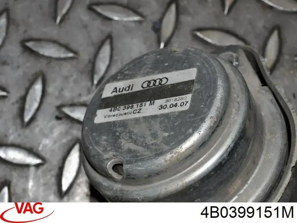 Taco de caja de cambios VAG 4B0399151M precio, desde 41,37 EUR