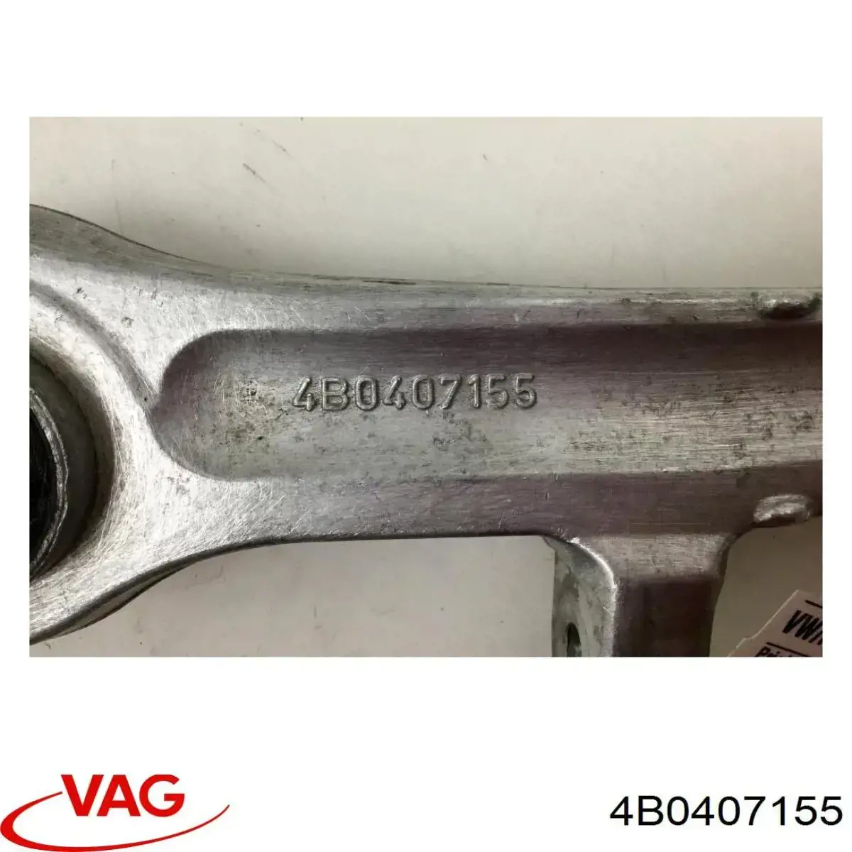 Comprar 4B0407155 VAG Brazo inferior derecho de la suspensión delantera