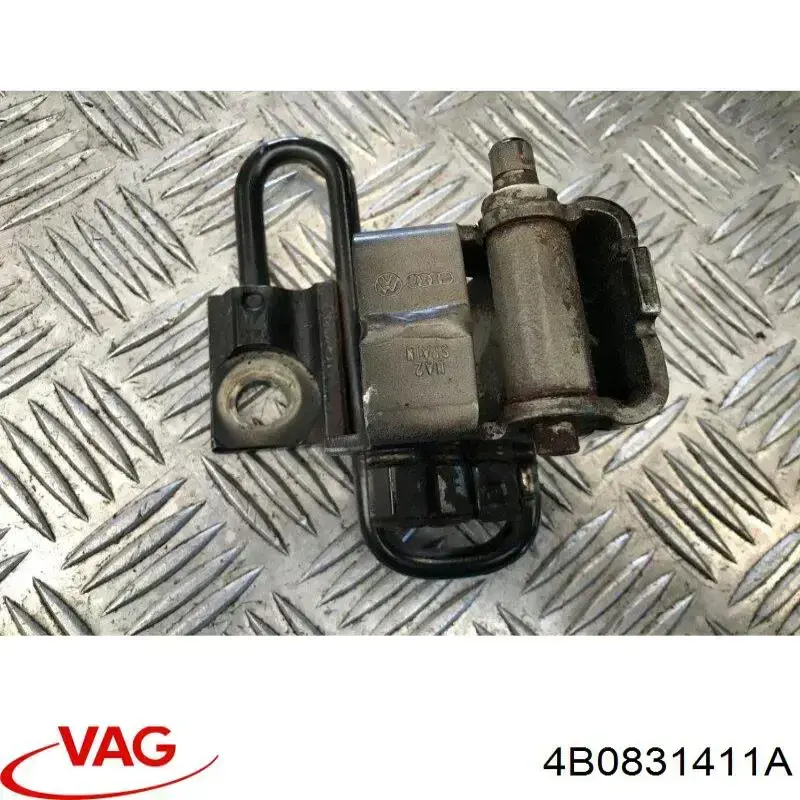 Bisagra de puerta delantera izquierda VAG 4B0831411A precio, desde 65,34 EUR