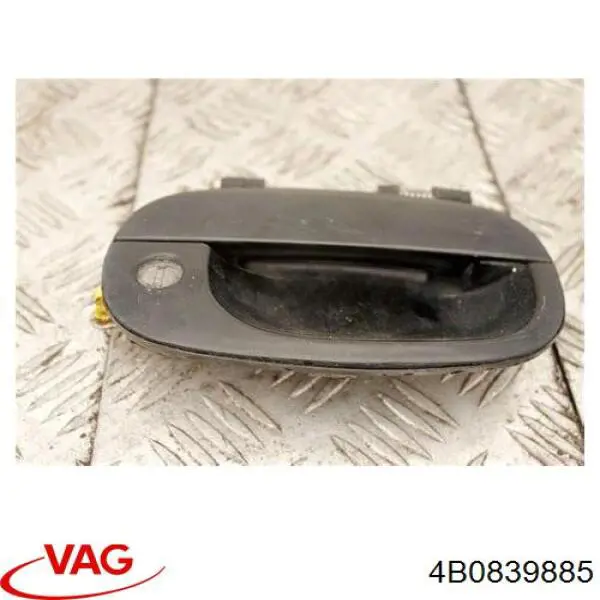 Soporte de manija exterior de puerta derecha VAG 4B0839885
