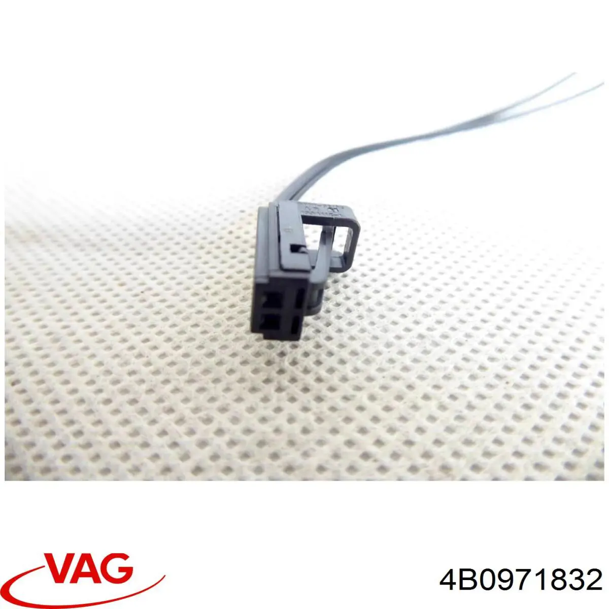 Conector de la luz de la matrícula VAG 4B0971832 precio, desde 8,64 EUR