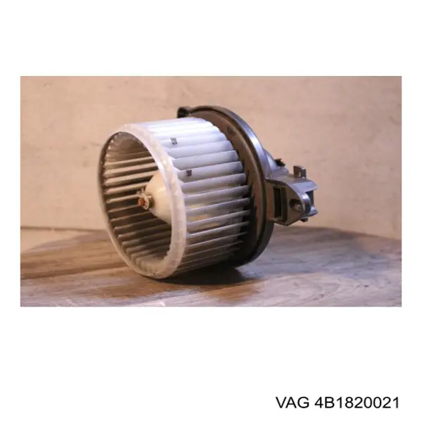 Ventilador habitáculo 4B1820021 VAG