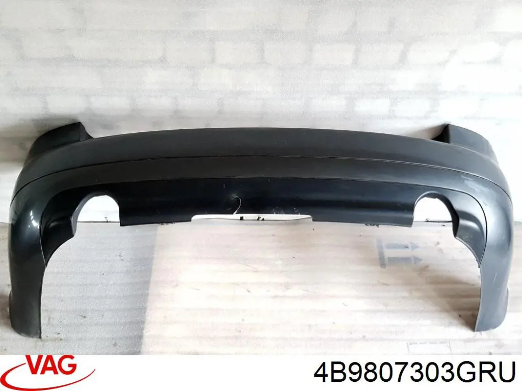 4B9807303GRU VAG parachoques trasero
