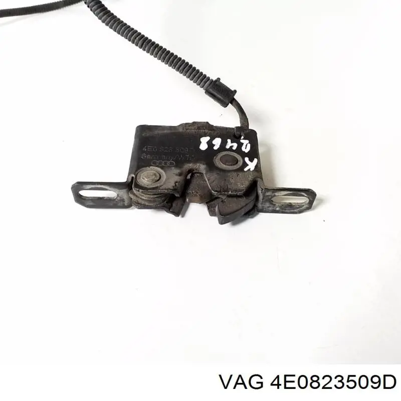 Cerradura del capó de motor VAG 4E0823509H