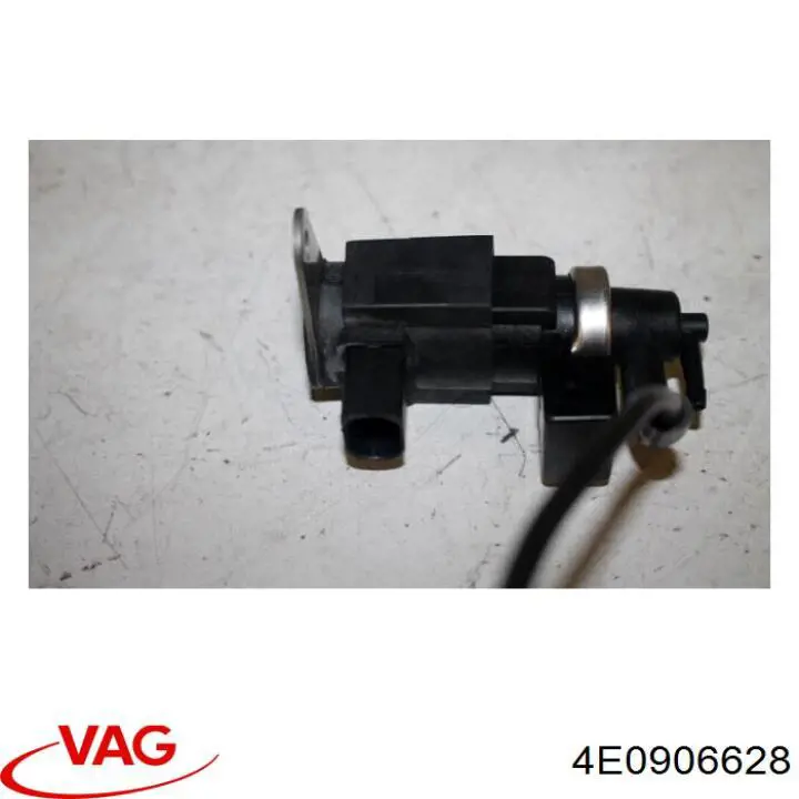 4E0906628 VAG transmisor de presion de carga (solenoide)