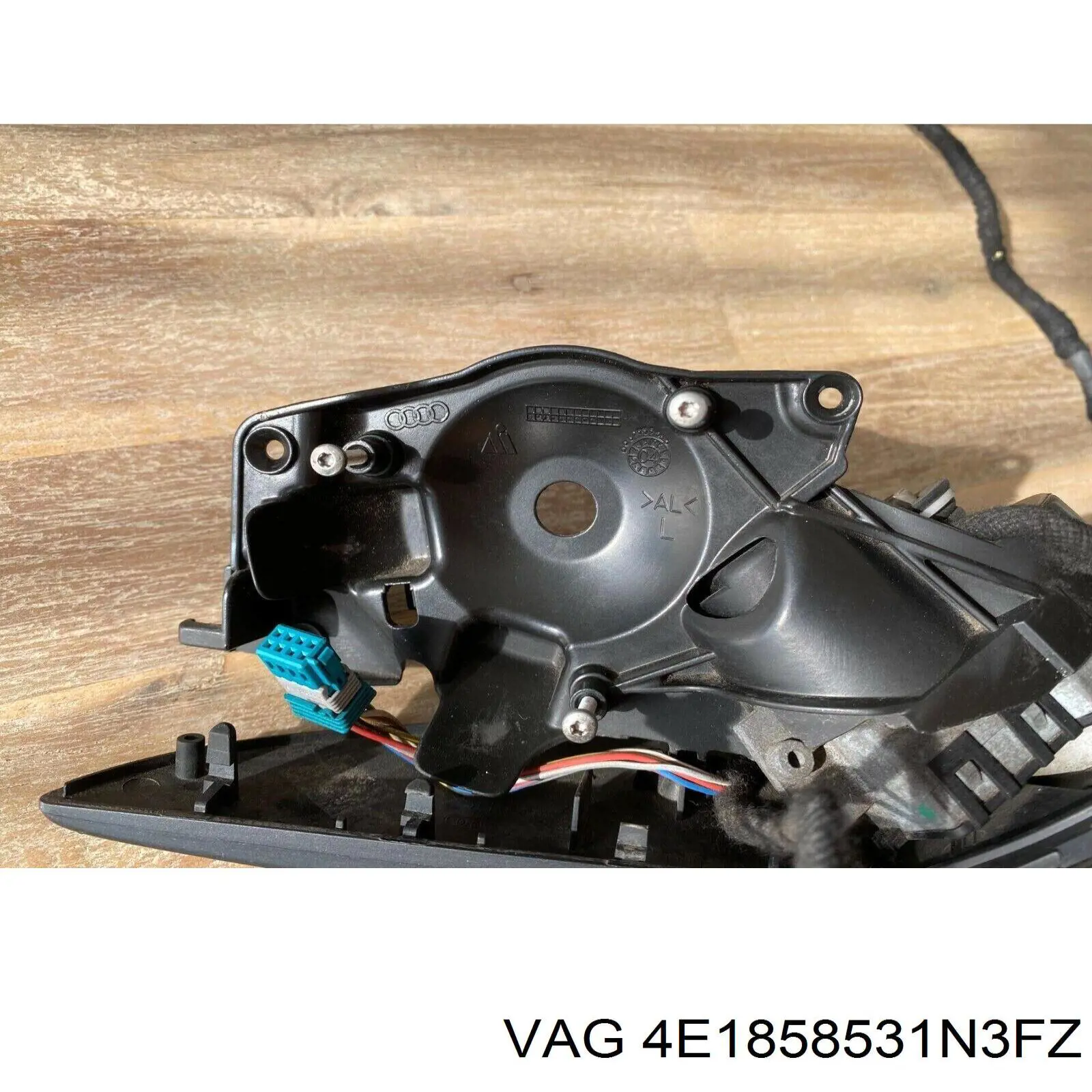 Carcasa interior del espejo retrovisor izquierdo VAG 4E1858531N3FZ precio, desde 1043,92 EUR