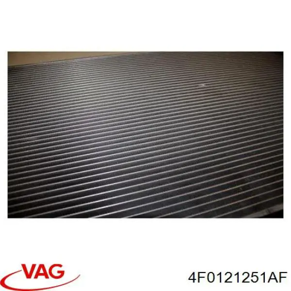 Radiador de água VAG 4F0121251AF