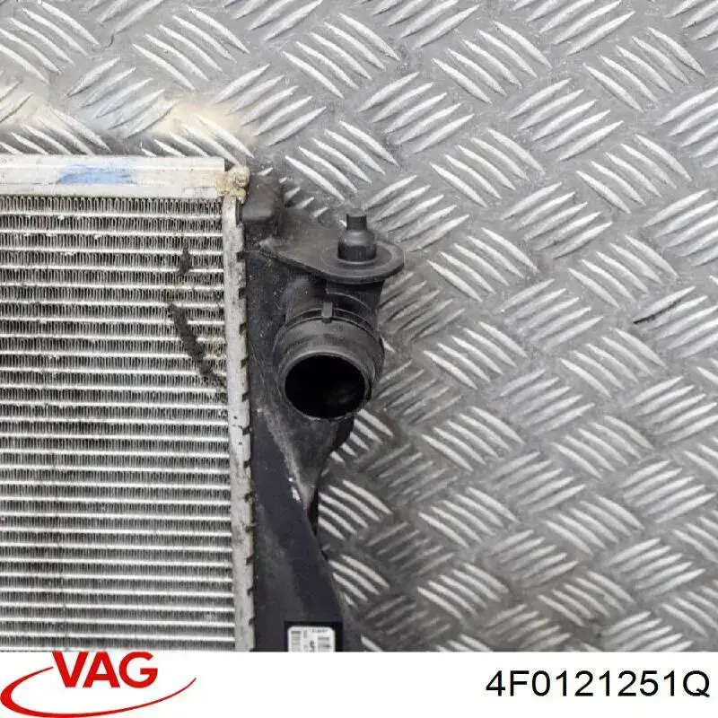 Água radiador VAG 4F0121251Q precio, desde 66,79 EUR