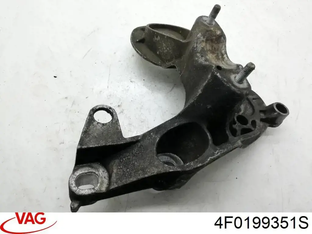 Soporte del soporte izquierdo del motor 4F0199351S VAG