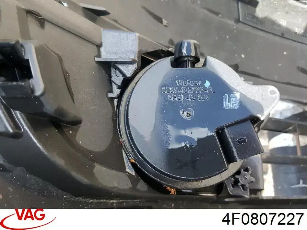 4F0807227 VAG soporte de guía para parachoques delantero, izquierdo