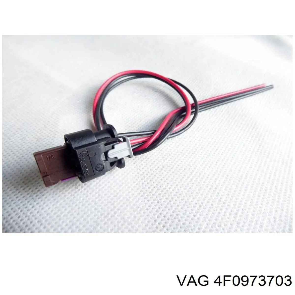 4F0973703 VAG Conector universal